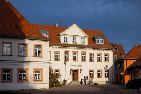 Borna is a large district town in Saxony, about 30 km south of Leipzig. Market place