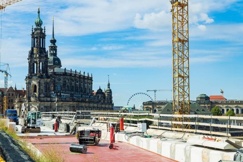 The Augustus Bridge has been under renovation since April 2017. The first construction phase will