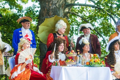 Pleasure gondolas in 1719 The 300th anniversary of the prince's wedding in 1719 was celebrated in