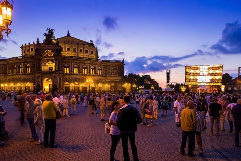 Richard Strauss Gala, broadcast from the Semperoper onto the Theaterplatz