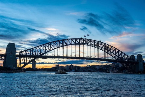 Sunset over Sydney harbour bridge Sydney, New South Wales, Australia, Oceania