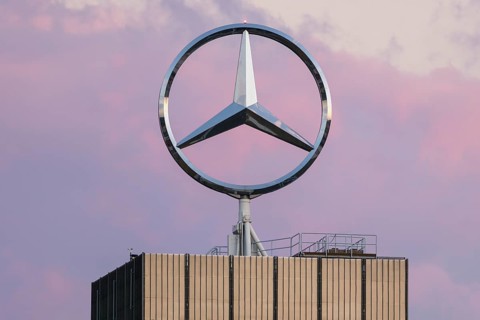 Merdedes star, Daimler, Mercedes-Benz, Group headquarters, evening atmosphere,