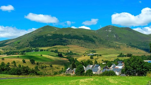 Monts Dore, Parc Naturel Regional des Volcans dAuvergne, Auvergne Volcanoes Regional Nature Park,