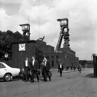 Closed collieries, colliery ruins, and coal dumps dominated the image of the Ruhr area in 1965 and