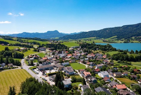 Drone shot, Zell am moss am Irrsee, Salzkammergut, Upper Austria, Austria, Europe