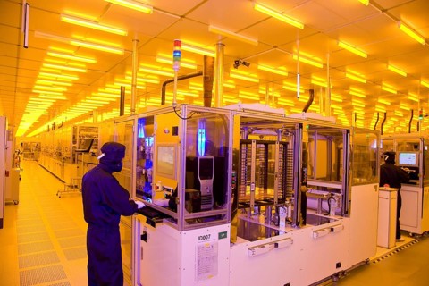 Plastic Logic, e-paper display, production in Dresden