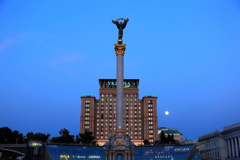Ukraine Independence Monument on the Majdan Nesaleshnosti and the Hotel Ukrajina, Kiev, Ukraine,