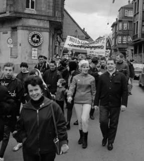 For disarmament and against nuclear weapons in Germany. DEU, here on 25. 3. 1967 in the Ruhr area,