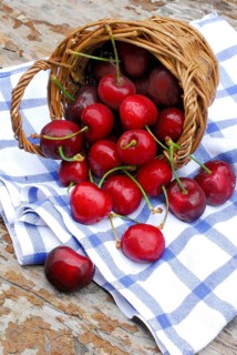 Sweetcherry (Prunus) in baskets, Sweet