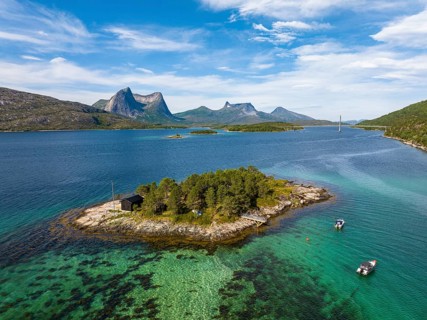 Island in the fjord off Bergen, mountains Kulhornet and Stortinden, Efjord, Tysfjord, Ofoten,