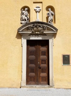 Entrance gate to the chapel, Neuburg am Inn Castle, Neuburg am Inn, Lower Bavaria, Bavaria,