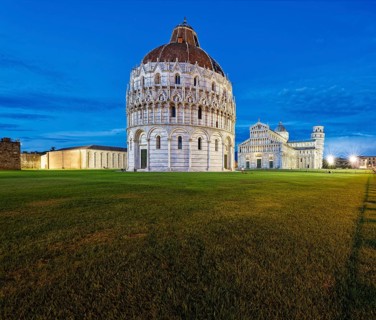 Evening Camposanto, Baptistery, Battistero di Pisa, Leaning Tower, Torre pendente di Pisa,