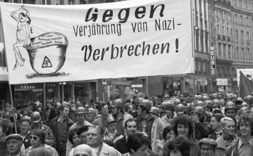 International resistance fighters and persecutees of the Nazi regime demonstrated against the