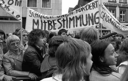 The Schuelermitverantwortung (SMV) campaigned for co-determination for students and apprentices on