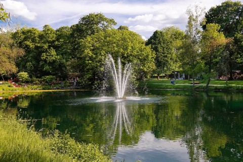 Fountain, fountain, water features, pond, small lake, Friedrichsau, Ulmer Prater, amusement park,