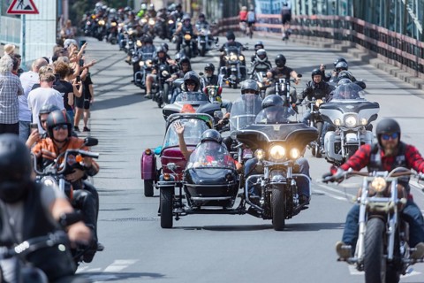 Harley Days Dresden, big ride through the city, here at the Elbe bridge Blaue Wunder