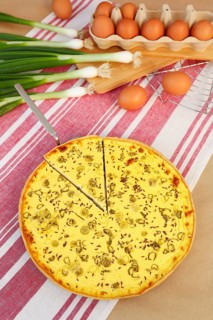 Swabian cuisine, salted cream cake with spring onions, hearty cake, salty shortcrust, baked, out of