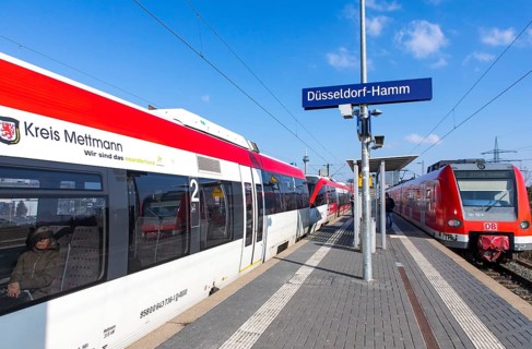 S-Bahn station, Düsseldorf-Hamm stop, local train