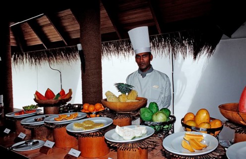 Chef presents buffet, Maldives, Indian Ocean, Medhufushi, Meemu Atoll, Asia