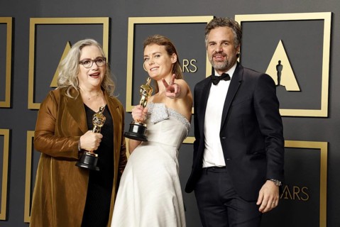 Carol Dysinger, Elena Andreicheva and Mark Ruffalo at the 92nd Academy Awards, Press Room held at