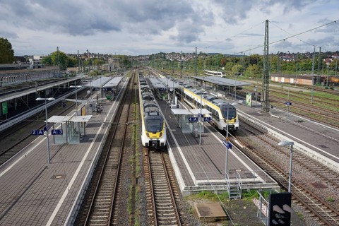 View from the station bridge onto platforms, main station, Heilbronn, Neckar valley, Neckar,