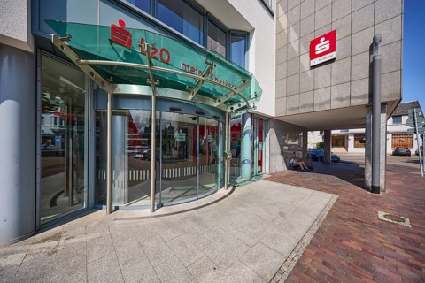 Entrance to Landessparkasse zu Oldenburg, Varel branch, Friesland district, Lower Saxony, Germany,