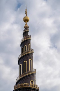 Corkscrew-shaped tower of the Evangelical Lutheran Church of the Saviour, in front of Frelsers