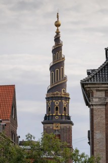 Corkscrew-shaped tower of the Evangelical Lutheran Church of the Saviour, in front of Frelsers