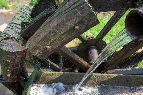 Water pumping wheel on the Altach, close up, Zeil am Main, Lower Franconia, Bavaria, Germany,
