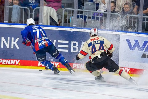 02.10.2024, DEL, German Ice Hockey League season 2024/25, Matchday 6: Adler Mannheim against