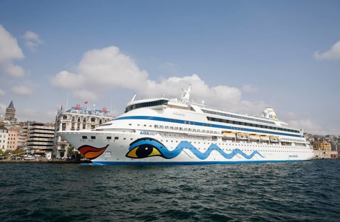 Cruise ship in the harbour of Istanbul, Istanbul, Turkey, Asia