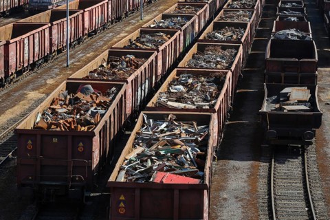 Duisburg, Ruhr area, North Rhine-Westphalia, Germany, railway wagons with scrap metal at HKM