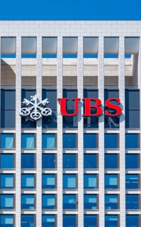 Building with company logo of the Swiss bank UBS, Frankfurt am Main, Hesse, Germany, Europe