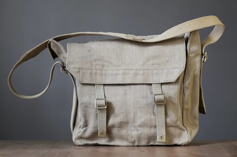 Stylish shoulder bag made of coarse fabric