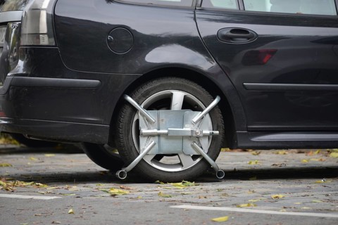 Wheel clamp created at KFZ Wien Austria