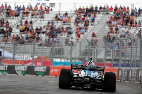 SCOTT MCLAUGHLIN (3) of Christchurch, New Zealand runs through the streets during the Honda Indy