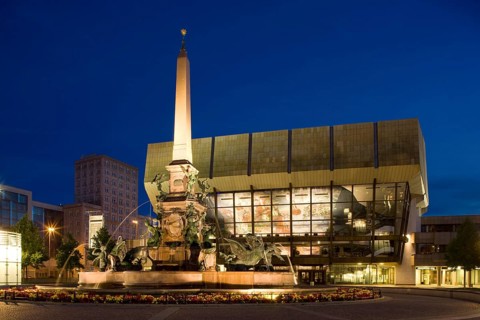 Augustusplatz is located at the end of Grimmaische Straße in Leipzig. It is approx. 40, 000 m² in