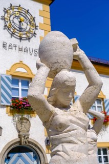 Fountain of the Water Bearers by Wilhelm Srb-Schlossbauer in front of the town hall,