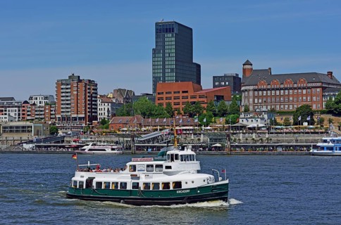 Europe, Germany, Hanseatic City of Hamburg, St. Pauli, Landungsbrücken, Elbe, view across the Elbe