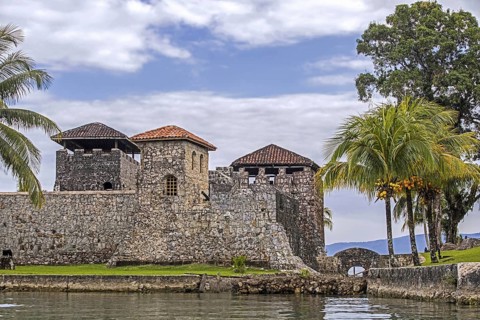 Castle of San Felipe de Lara, Castillo de San Felipe, Spanish colonial fort at the entrance to Lake