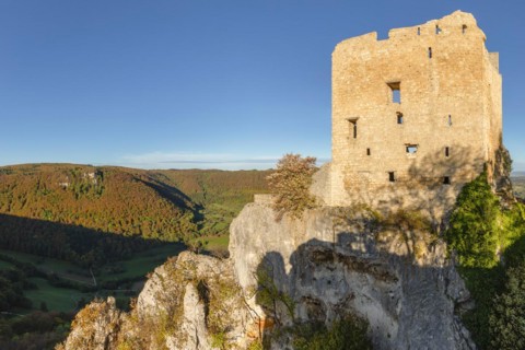 Reussenstein castle ruins above the Neidlinger Valley, Baden- Württemberg, Germany, Reussenstein