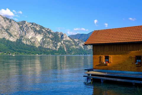 Western shore, near Buchenort, Attersee with Höllengebirge, Salzkammergut, Upper Austria, Austria,