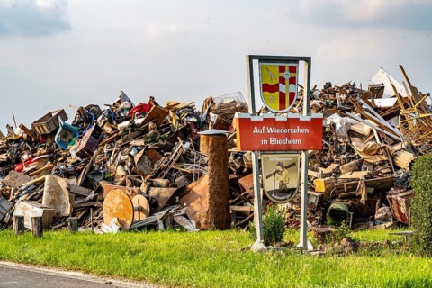 Flood at the Erft, at the end of the district Bliesheim, Erftstadt, the household rubbish was