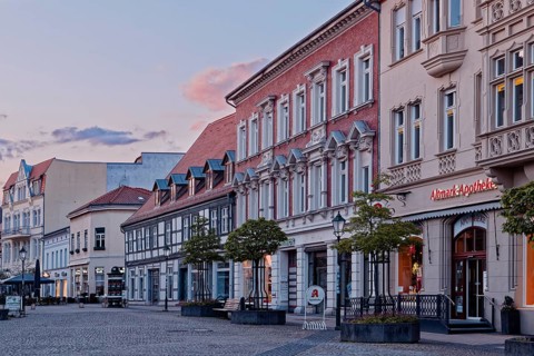 Breite Straße, a pedestrianised street with cobblestones, shops and flats in historic half-timbered