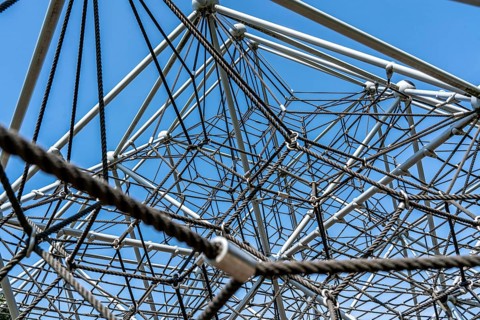 Climbing frame, climbing pyramid, symbolic image network, networking, node, linking