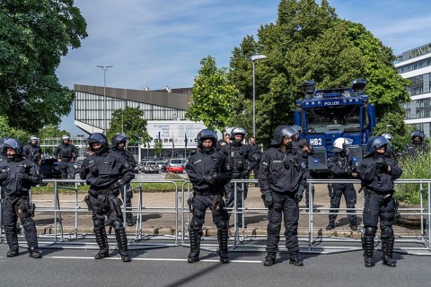 Demonstration against the AFD party conference in Essen, several tens of thousands of demonstrators