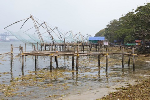 Chinese fishing nets on the Arabian Sea, Kochi, Kerala, India, Asia