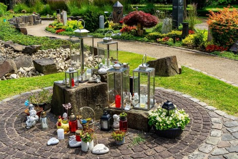 Memoriam Garden, graves in themed gardens, at the Park Cemetery in Essen, the city's largest