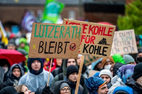 Demonstration against the demolition of the lignite village of Lützerath, from the village of