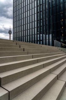 Media Harbour, Düsseldorf, stairs at the Hyatt Hotel, harbour tip, Rhine Tower, former harbour, a
